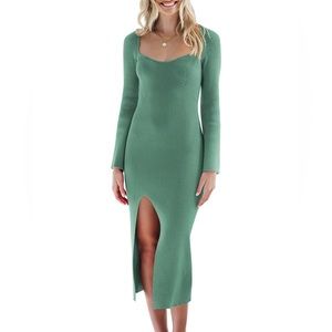 NWOT 🎀 Long Bell Sleeve Midi Slit Dress